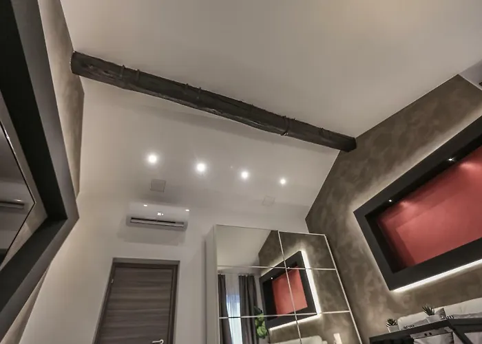 Stylish Apartment Near Duomo