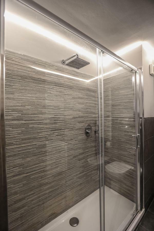 Stylish Near Duomo Apartment *